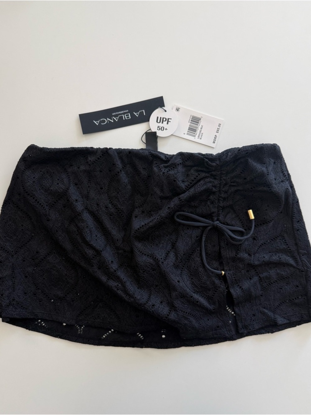 La Blanca Mantra Medallion Adjustable Tunnel Skirted Bottom